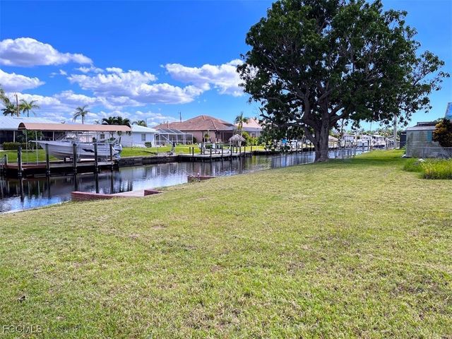 5235 SW 3rd AVE, Cape Coral, FL 33914