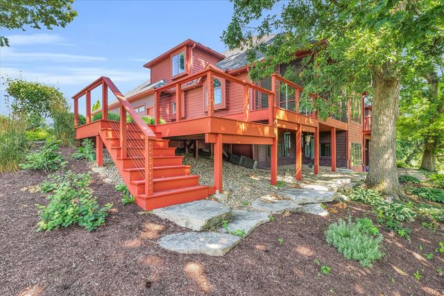 575 B County Road 2550 N, Mahomet, IL 61853