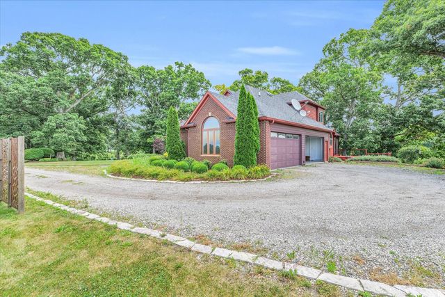 575 B County Road 2550 N, Mahomet, IL 61853