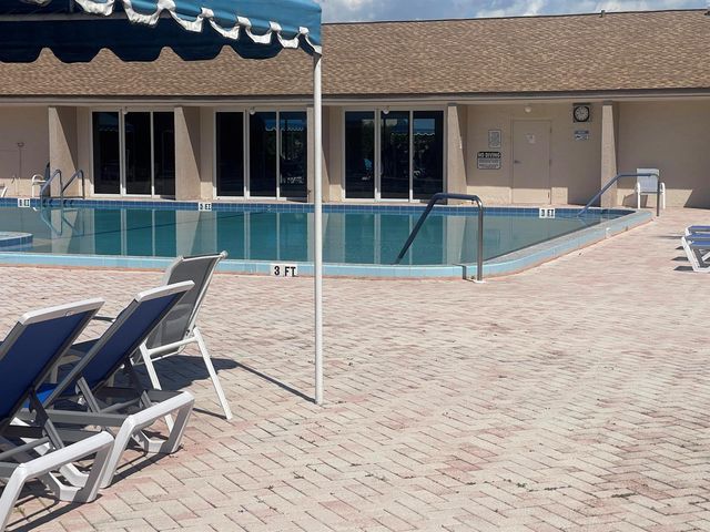 752 Lori Drive 223, Palm Springs, FL 33461