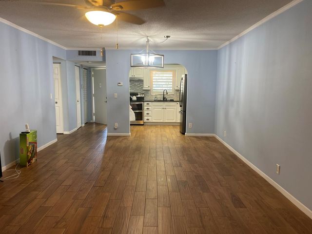 752 Lori Drive 223, Palm Springs, FL 33461