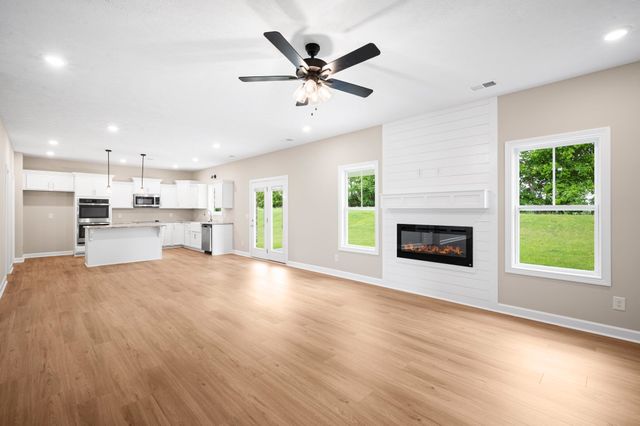 439 Blue Ridge Ct, Clarksville, TN 37043