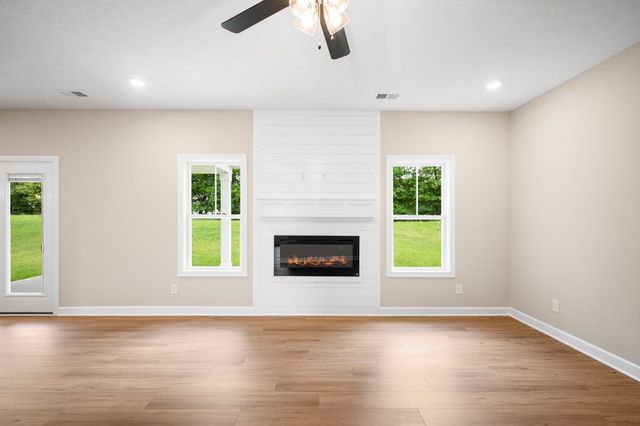 439 Blue Ridge Ct, Clarksville, TN 37043