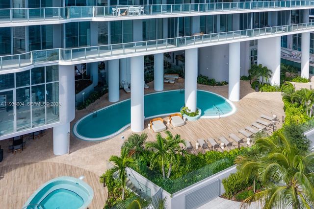 700 NE 24th St PH-5903, Miami, FL 33137