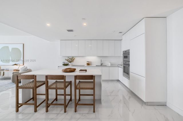 700 NE 24th St PH-5903, Miami, FL 33137