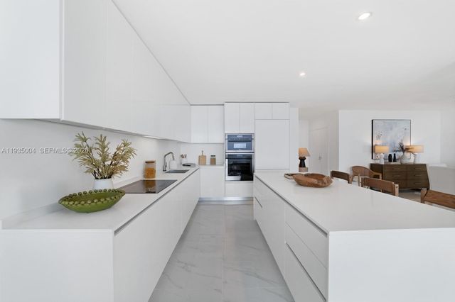 700 NE 24th St PH-5903, Miami, FL 33137