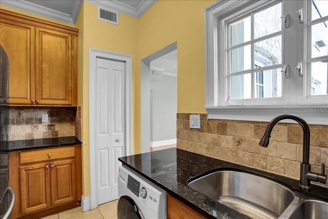 2117 W DEKLE AVENUE F3, Tampa, FL 33606