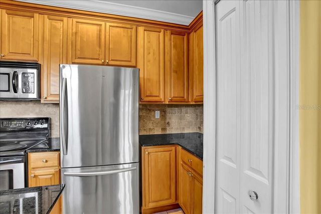 2117 W DEKLE AVENUE F3, Tampa, FL 33606