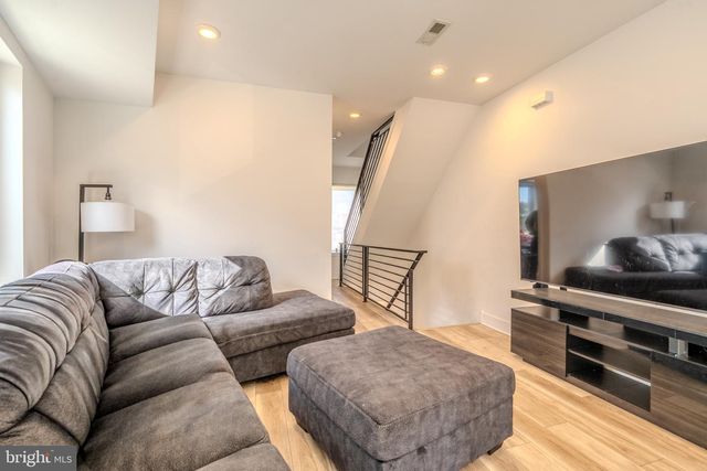 1255 N 23RD ST, Philadelphia, PA 19121