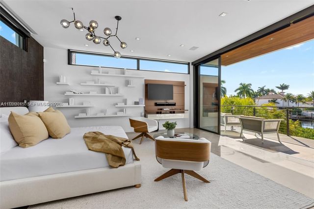 17050 NE 35th Ave, North Miami Beach, FL 33160