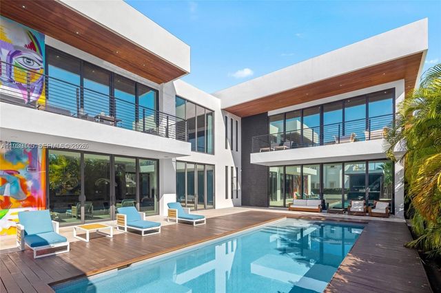 17050 NE 35th Ave, North Miami Beach, FL 33160