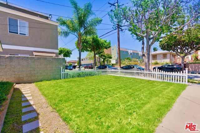 328 E Plymouth Street, Inglewood, CA 90302