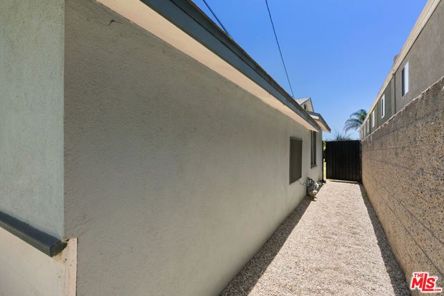 328 E Plymouth Street, Inglewood, CA 90302