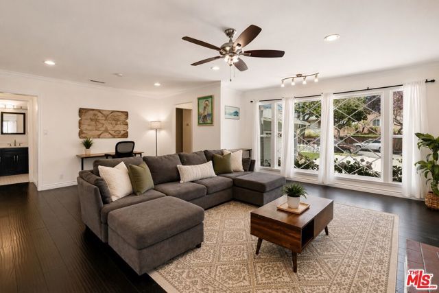 328 E Plymouth Street, Inglewood, CA 90302