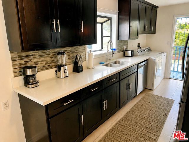 328 E Plymouth Street, Inglewood, CA 90302
