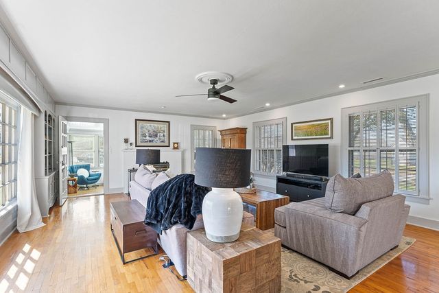 525 S 6th Street, Rogers, AR 72756