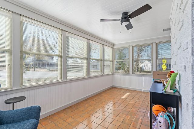 525 S 6th Street, Rogers, AR 72756