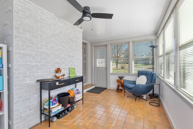 525 S 6th Street, Rogers, AR 72756