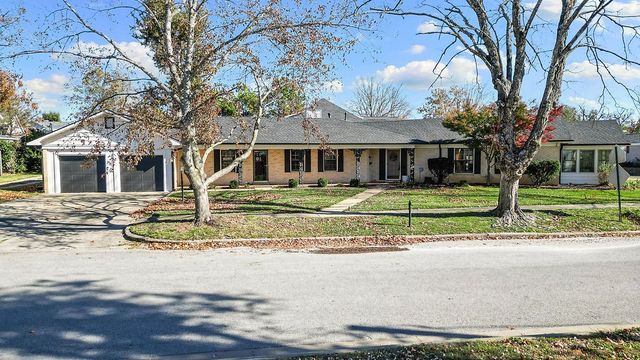 525 S 6th Street, Rogers, AR 72756