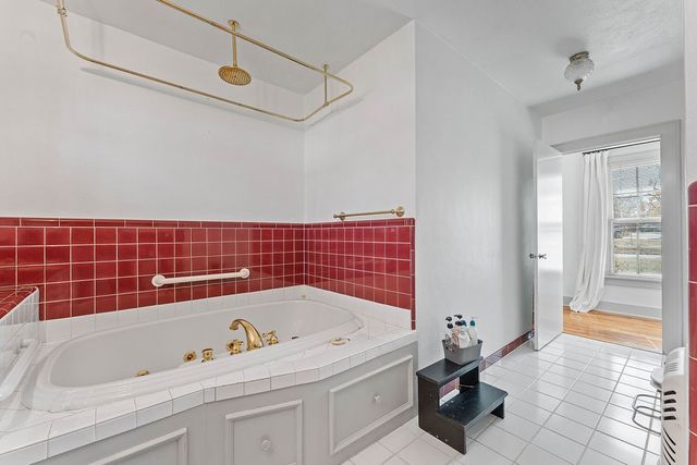 525 S 6th Street, Rogers, AR 72756