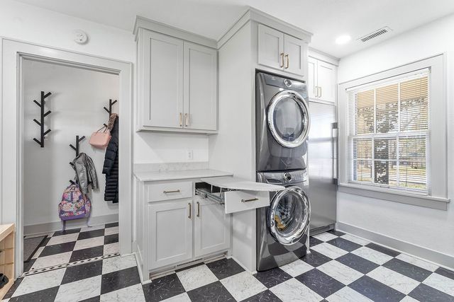 525 S 6th Street, Rogers, AR 72756