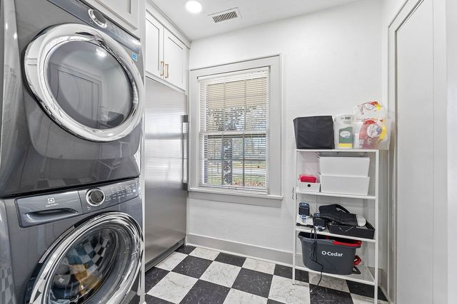 525 S 6th Street, Rogers, AR 72756