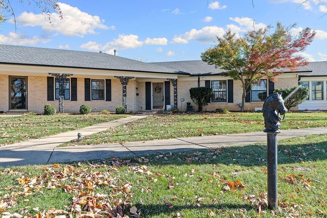 525 S 6th Street, Rogers, AR 72756