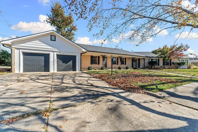 525 S 6th Street, Rogers, AR 72756