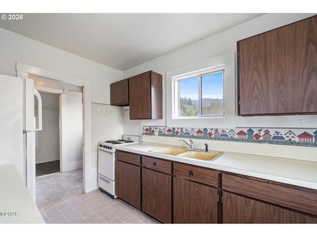 7460 KILCHIS RIVER Rd, Tillamook, OR 97141