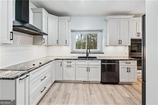 3524 Pine Grove Drive, Douglasville, GA 30135