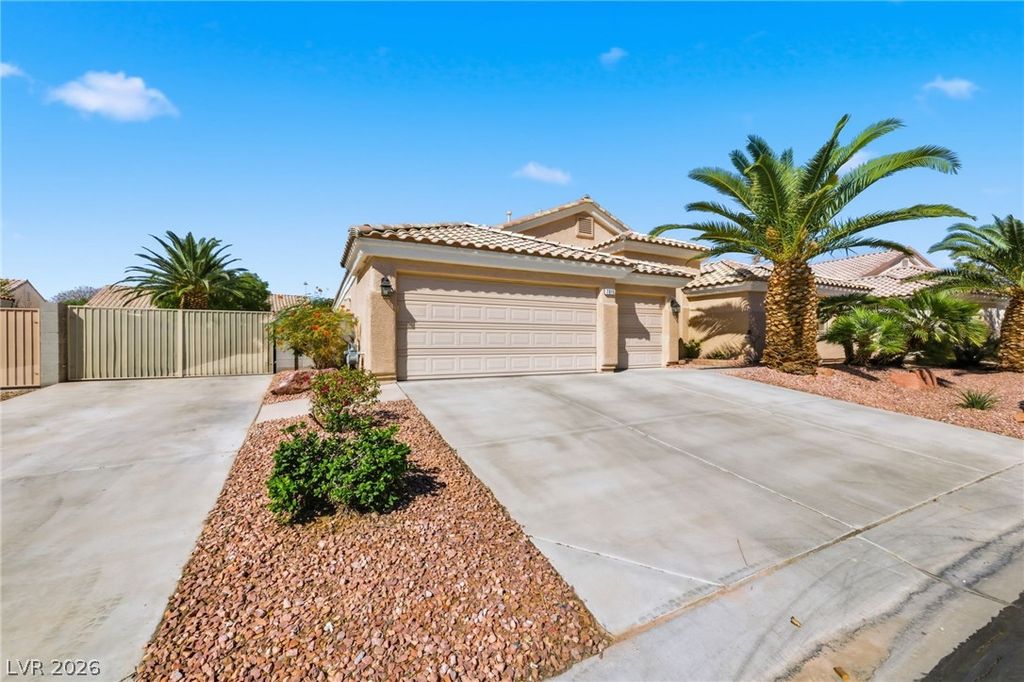 7015 Wild Wave Drive, Las Vegas, NV 89131 — photo 2