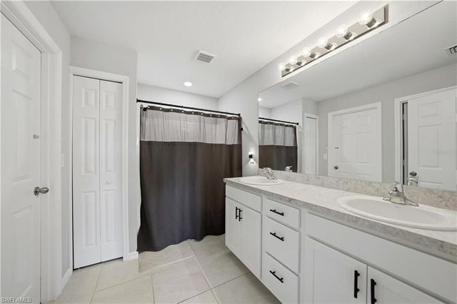 1923 Kester AVE, Lehigh Acres, FL 33972