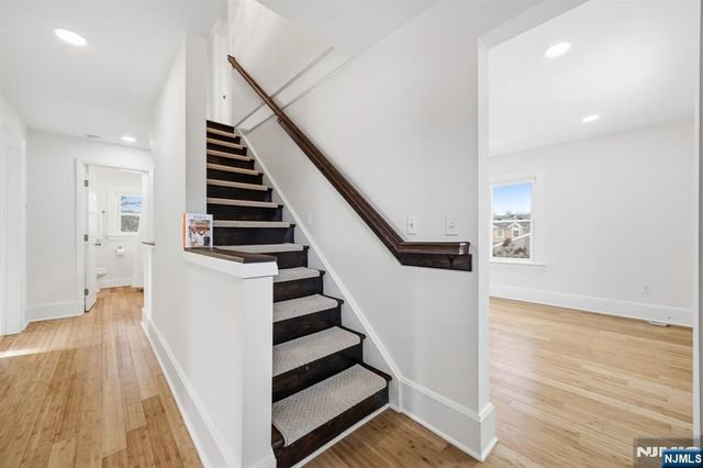 136 7th Avenue 2nd Fl, Westwood, NJ 07675