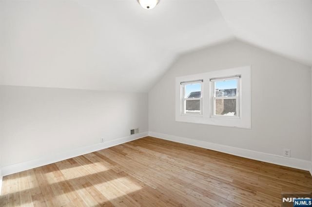 136 7th Avenue 2nd Fl, Westwood, NJ 07675