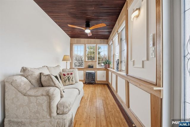 136 7th Avenue 2nd Fl, Westwood, NJ 07675