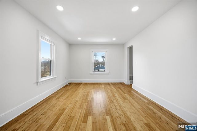 136 7th Avenue 2nd Fl, Westwood, NJ 07675