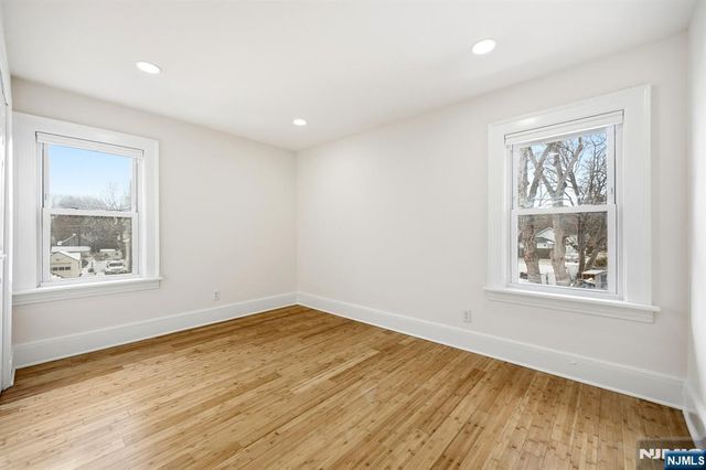 136 7th Avenue 2nd Fl, Westwood, NJ 07675