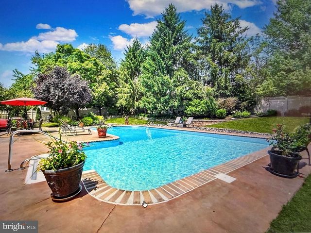 1803 SILVER PINE CIR, Mechanicsburg, PA 17050