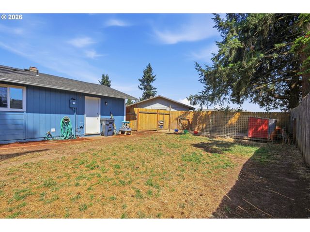 697 54TH St, Springfield, OR 97478
