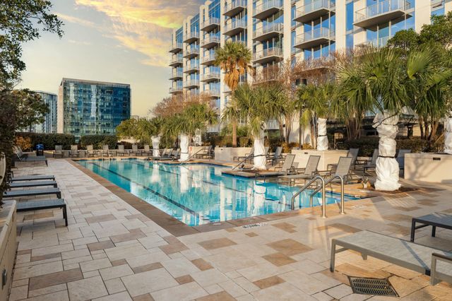 360 Nueces ST 3703, Austin, TX 78701