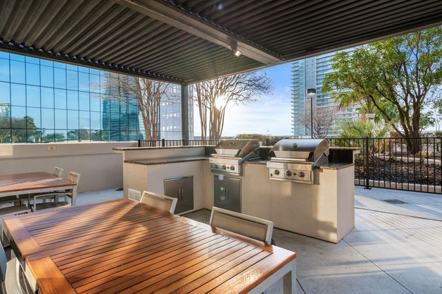 360 Nueces ST 3703, Austin, TX 78701