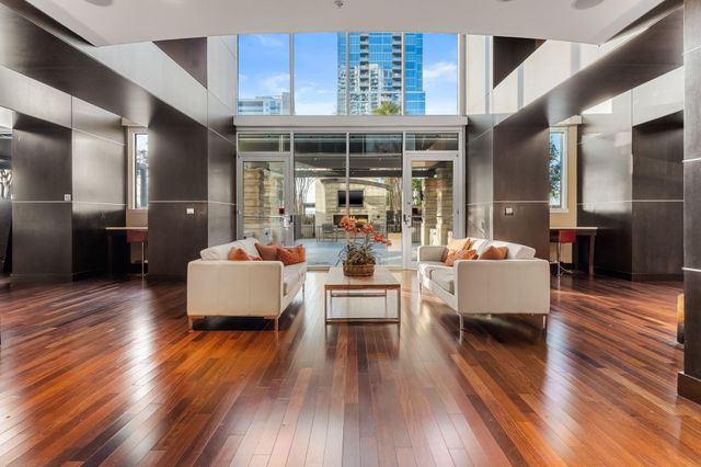 360 Nueces ST 3703, Austin, TX 78701