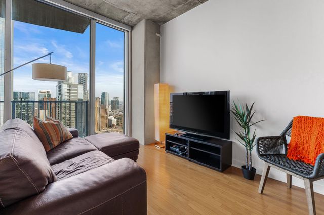 360 Nueces ST 3703, Austin, TX 78701