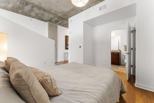 360 Nueces ST 3703, Austin, TX 78701