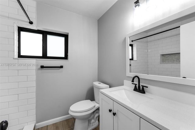 9454 Sterling Dr, Cutler Bay, FL 33157