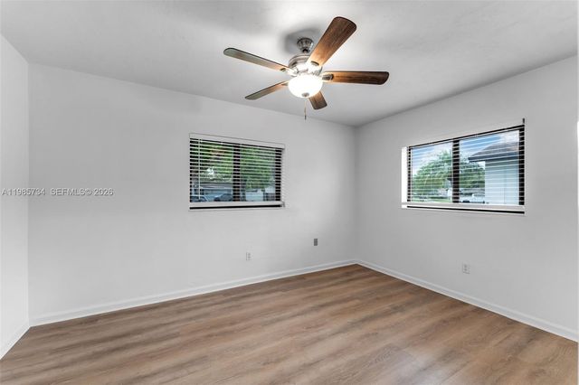 9454 Sterling Dr, Cutler Bay, FL 33157