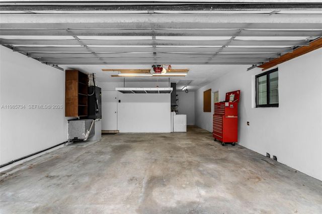 9454 Sterling Dr, Cutler Bay, FL 33157