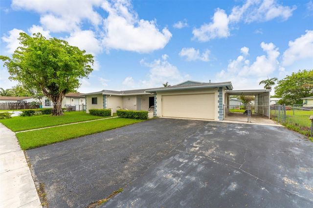 9454 Sterling Dr, Cutler Bay, FL 33157