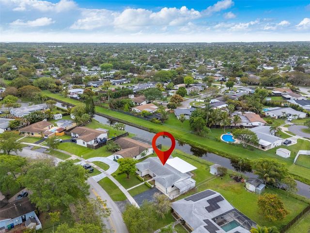 9454 Sterling Dr, Cutler Bay, FL 33157