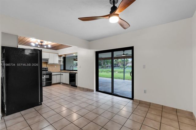 9454 Sterling Dr, Cutler Bay, FL 33157
